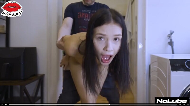Who Is This 2 20003